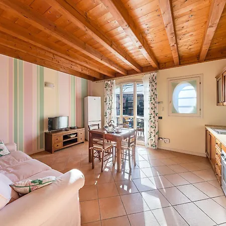 Lejlighed Borgo Del Torchio Manerba del Garda
